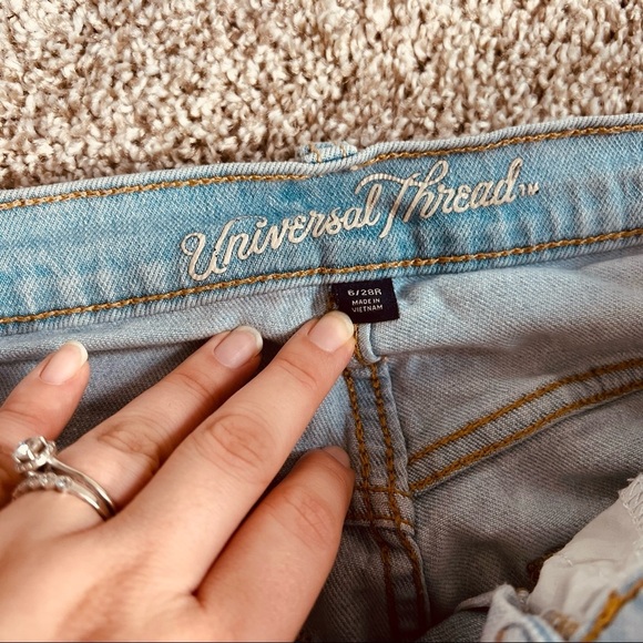 Universal Thread | Distressed High Rise Mom Jeans - Picture 4 of 5